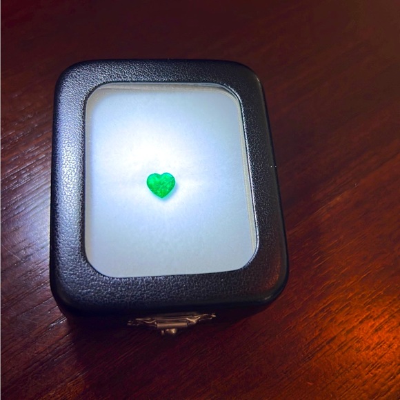 Natural Colombian 💍Emerald 1.08carats heart faceted - Picture 1 of 12